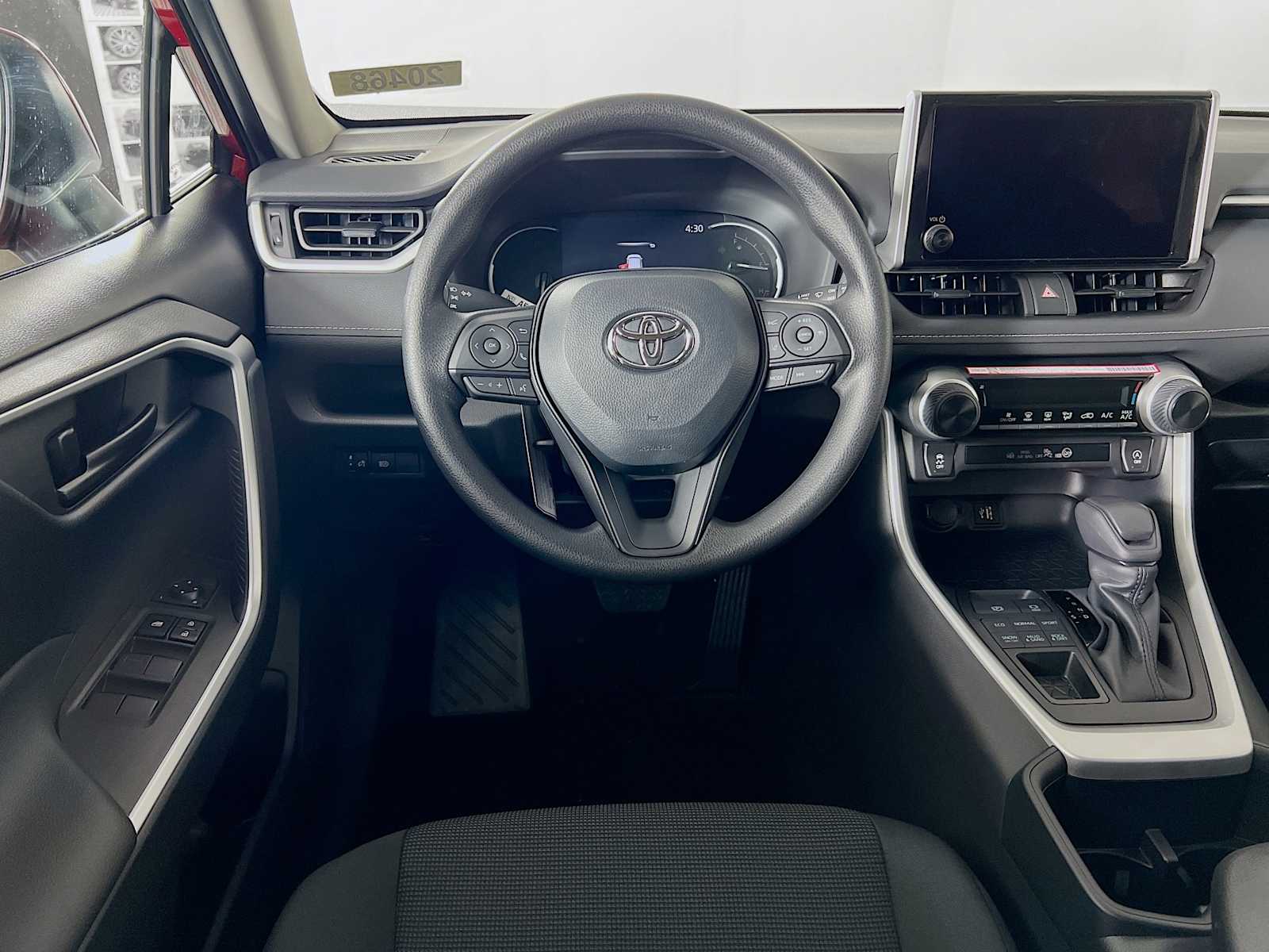 2025 Toyota RAV4 LE - Photo 15