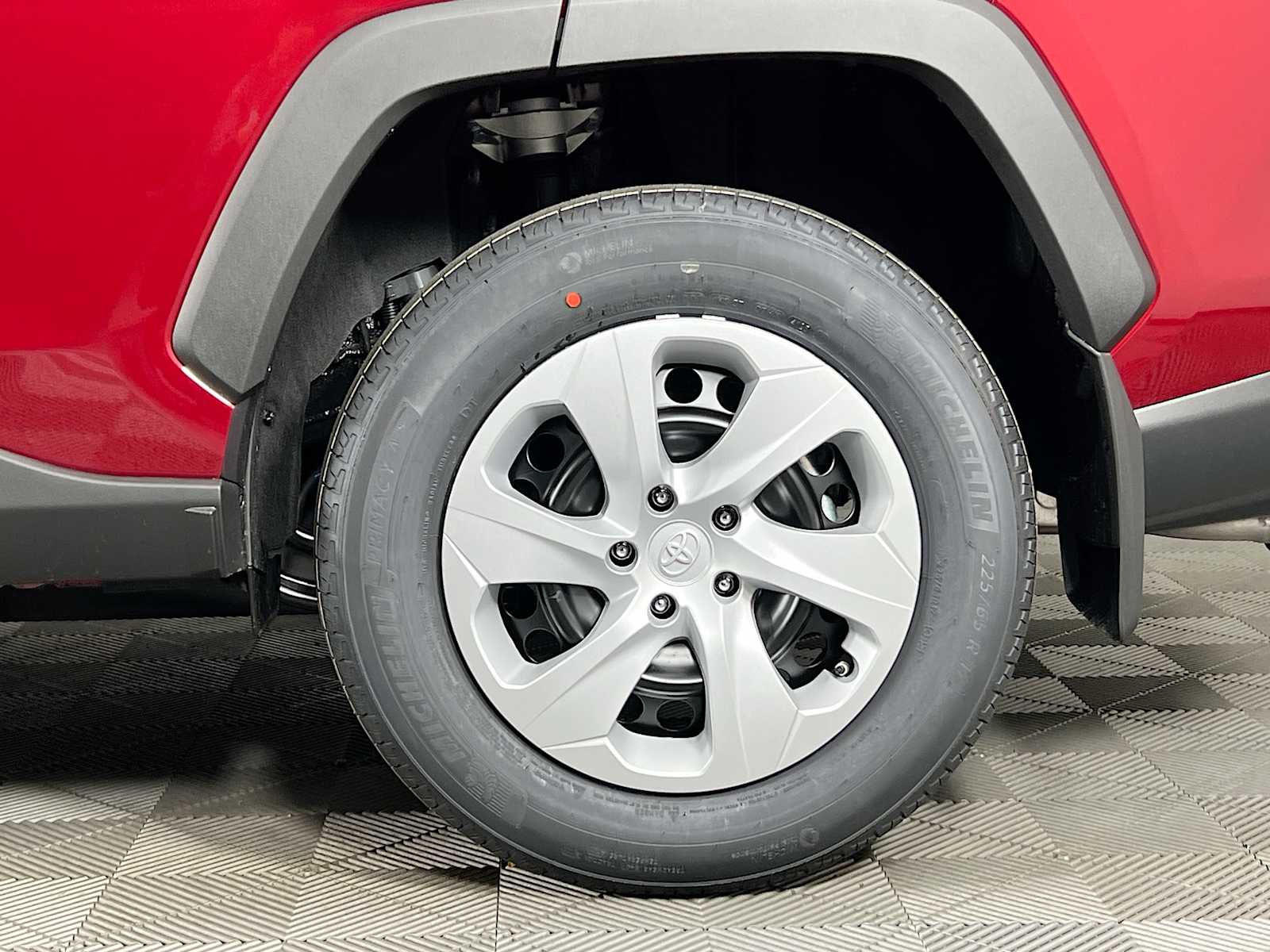 2025 Toyota RAV4 LE - Photo 19