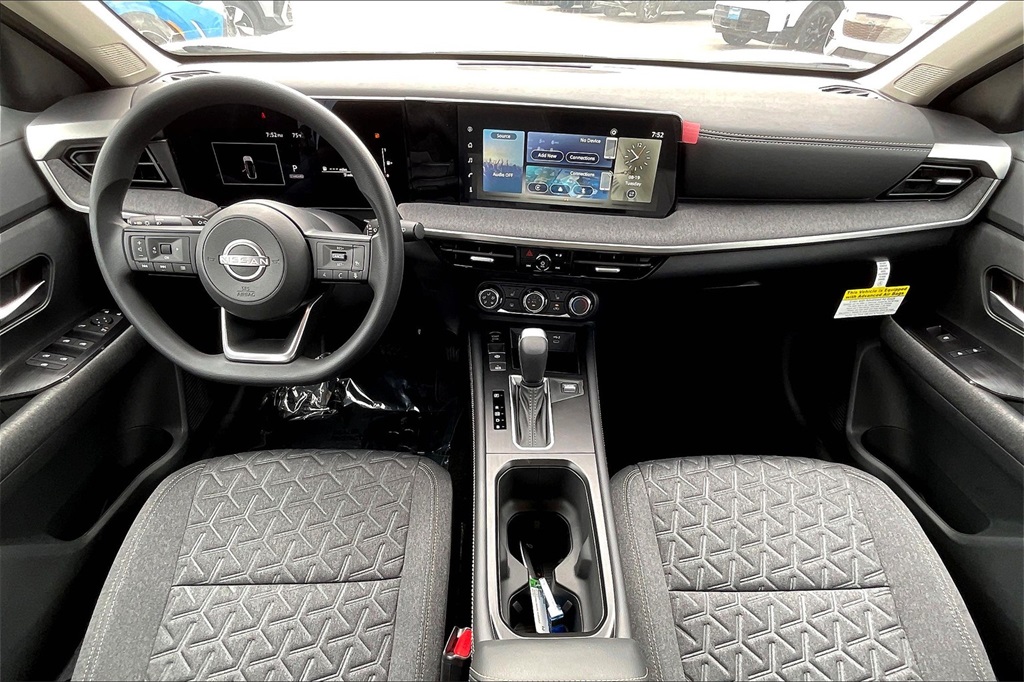 2025 Nissan Kicks SV - Photo 12