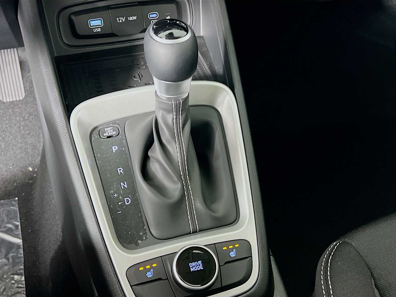 2026 Hyundai Venue SEL - Photo 11