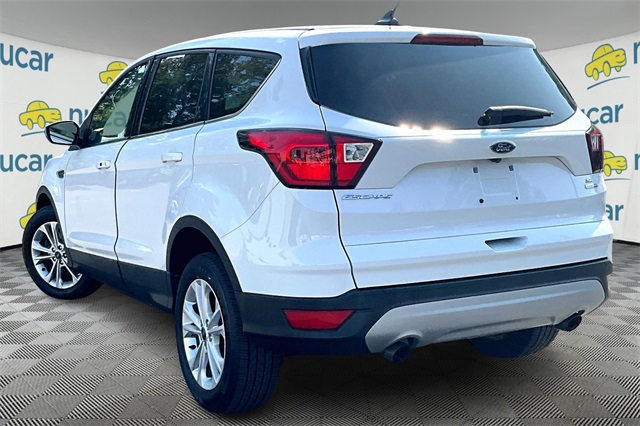 2019 Ford Escape SE - Photo 2