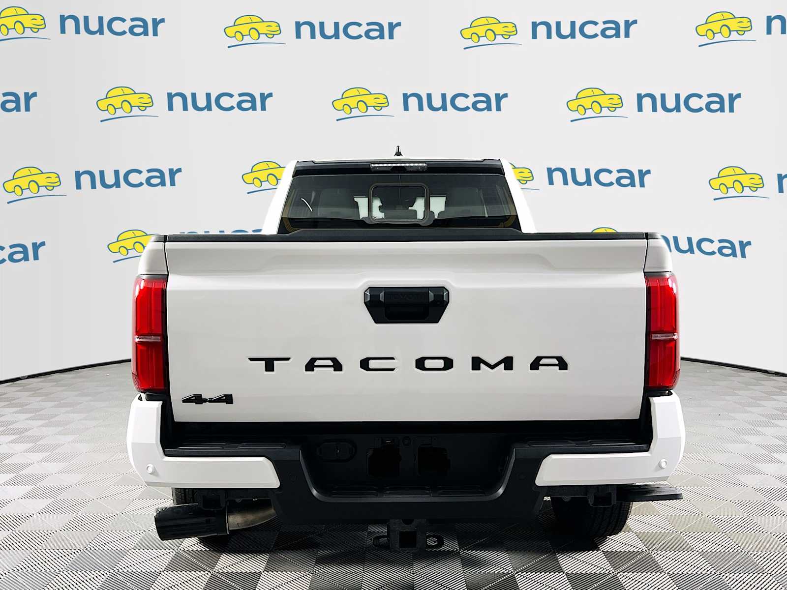 2025 Toyota Tacoma SR5 - Photo 5
