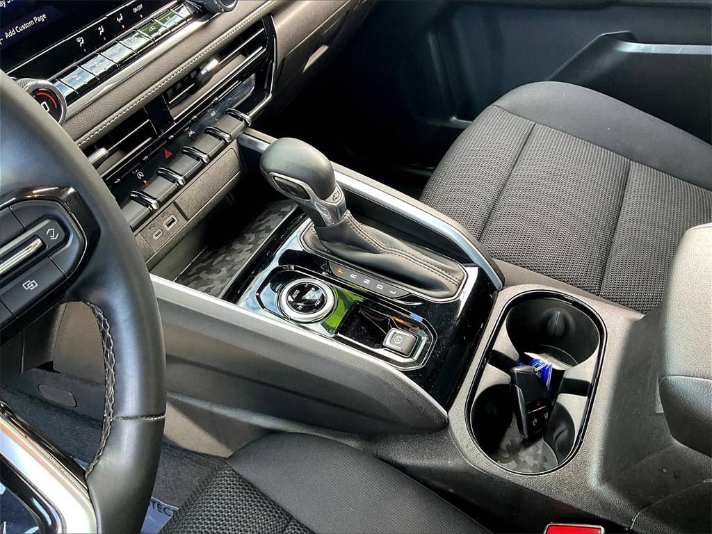 2023 Chevrolet Colorado LT - Photo 19