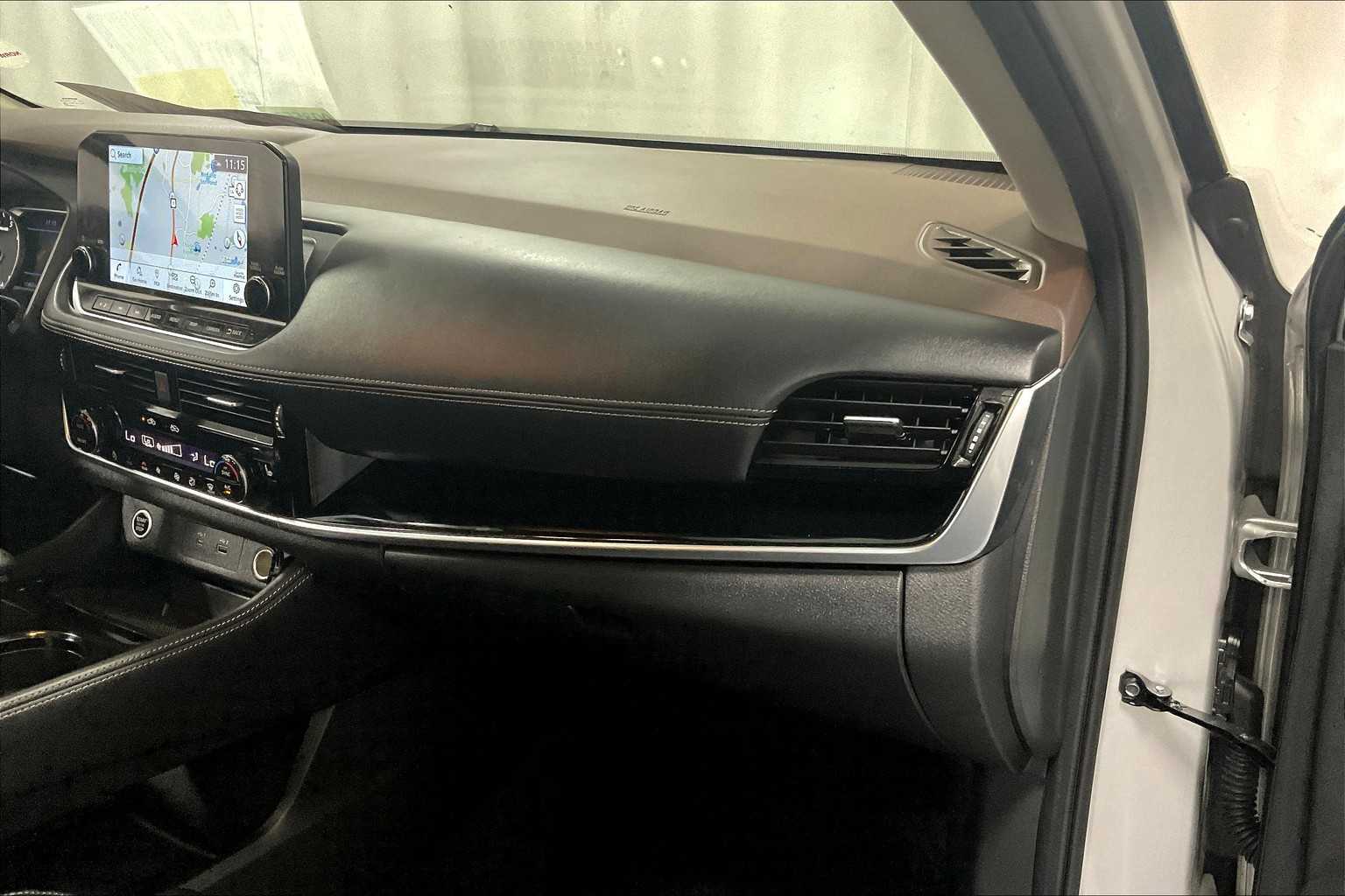 2023 Nissan Rogue SL - Photo 13