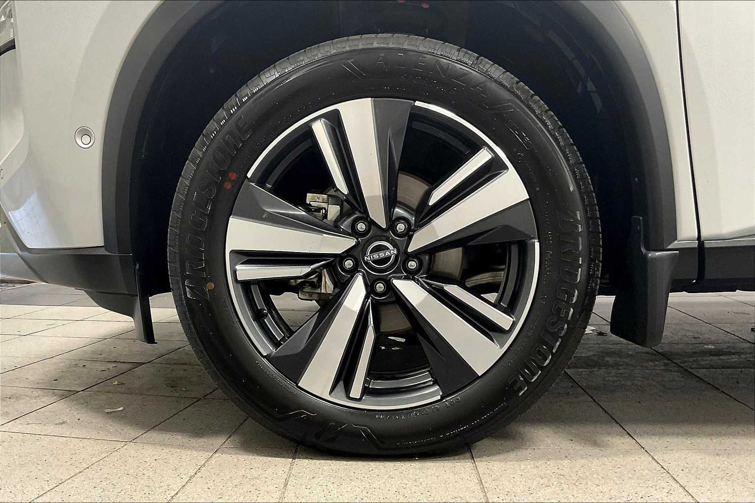 2023 Nissan Rogue SL - Photo 7