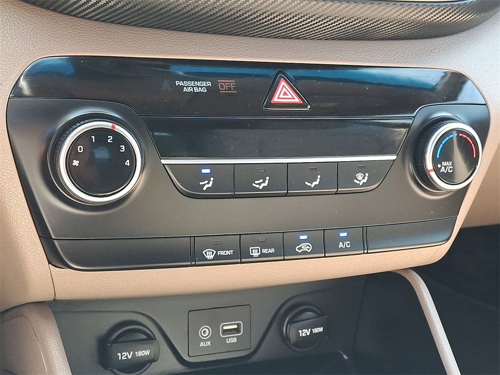 2020 Hyundai Tucson SE - Photo 16