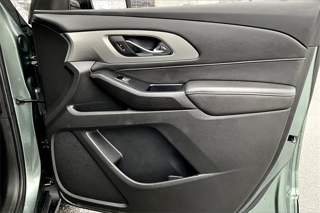 2022 Chevrolet Traverse LT - Photo 12