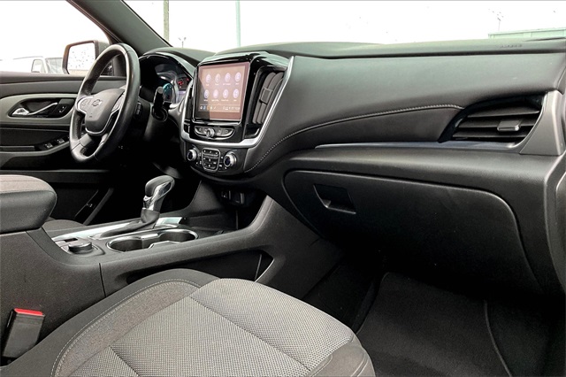 2022 Chevrolet Traverse LT - Photo 13