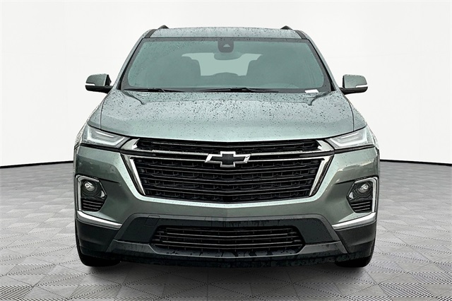 2022 Chevrolet Traverse LT - Photo 2