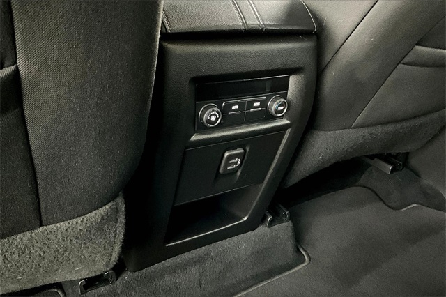 2022 Chevrolet Traverse LT - Photo 24