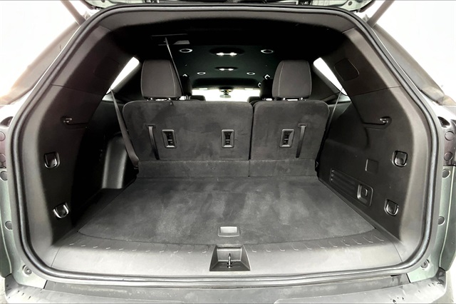 2022 Chevrolet Traverse LT - Photo 25