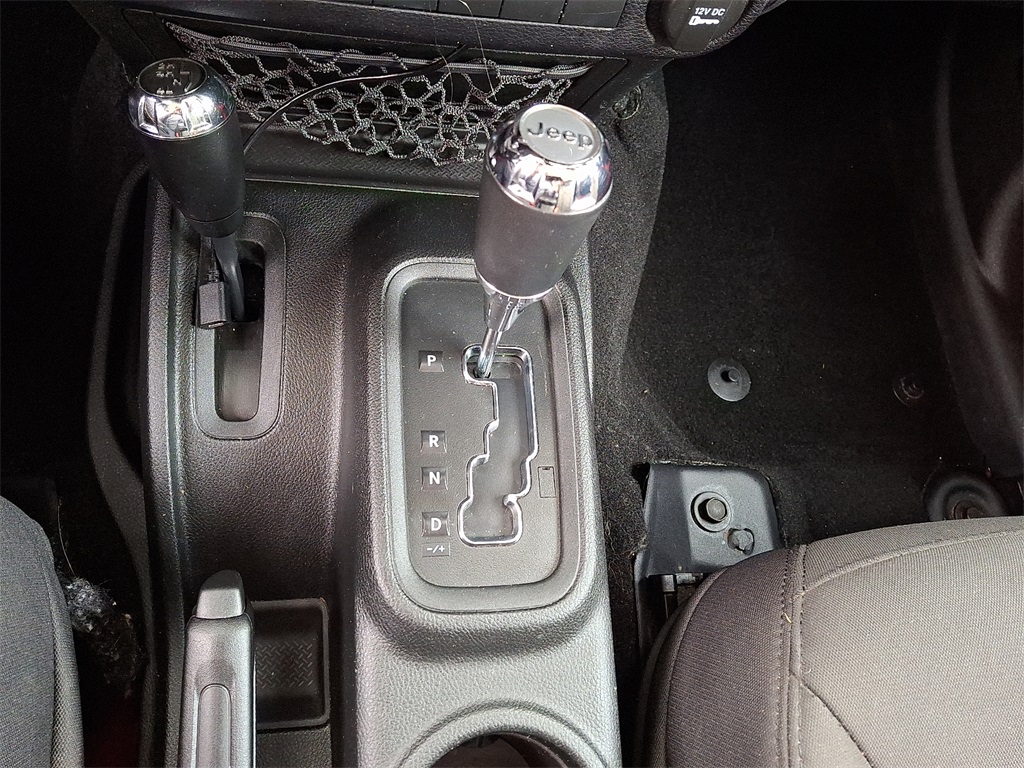 2017 Jeep Wrangler Unlimited Sport - Photo 16