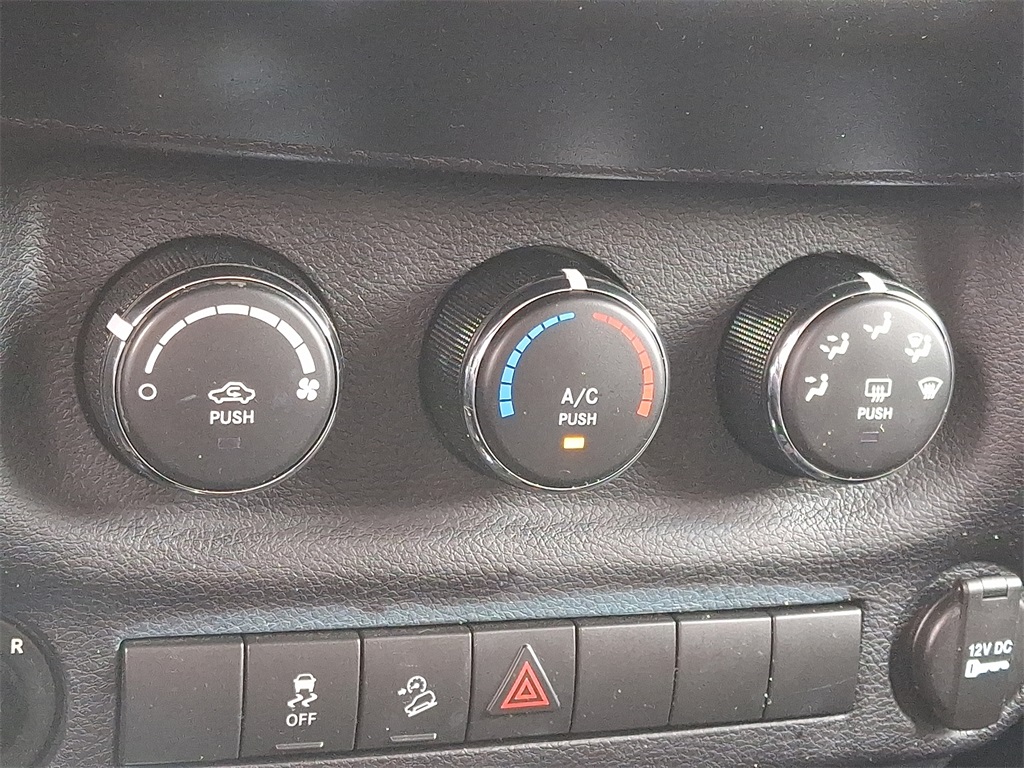 2017 Jeep Wrangler Unlimited Sport - Photo 17