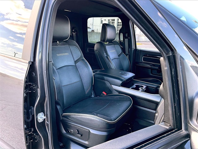 2022 Ram 3500 Laramie - Photo 11