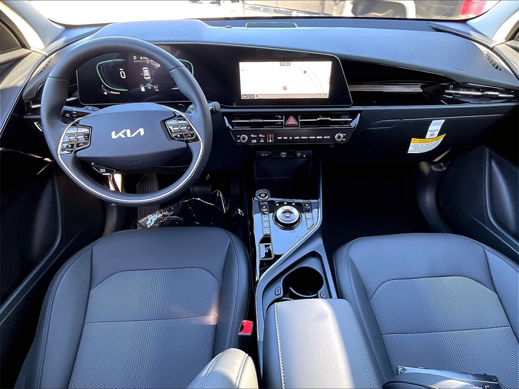 2025 Kia Niro Plug-In Hybrid EX - Photo 12