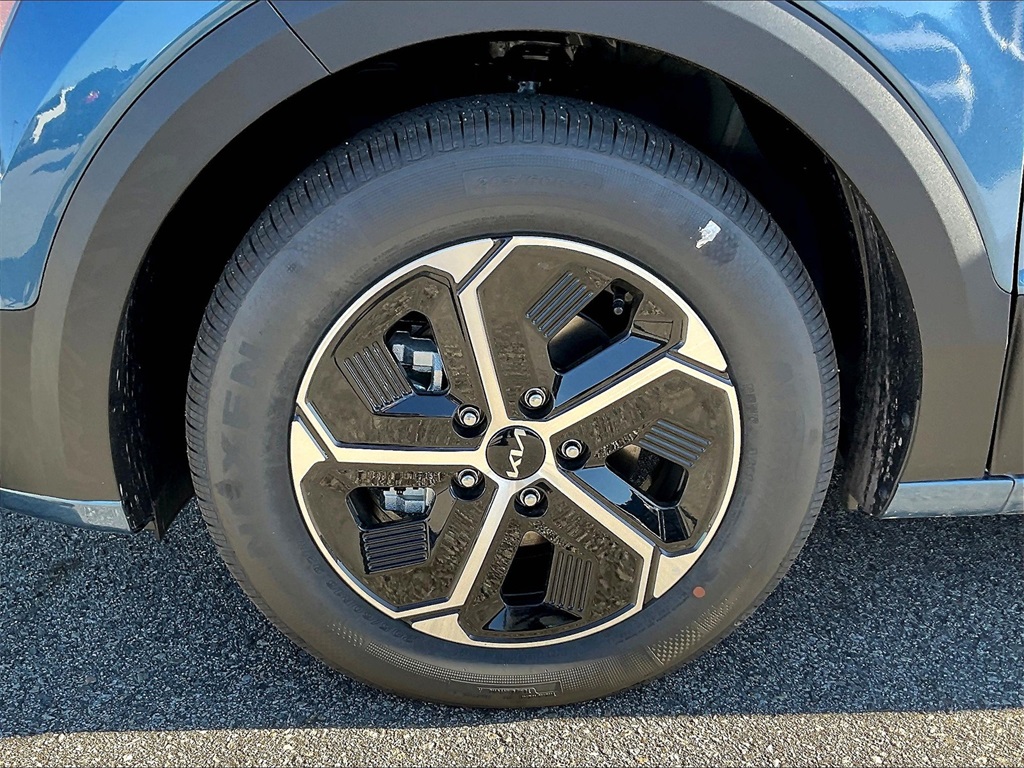 2025 Kia Niro Plug-In Hybrid EX - Photo 8