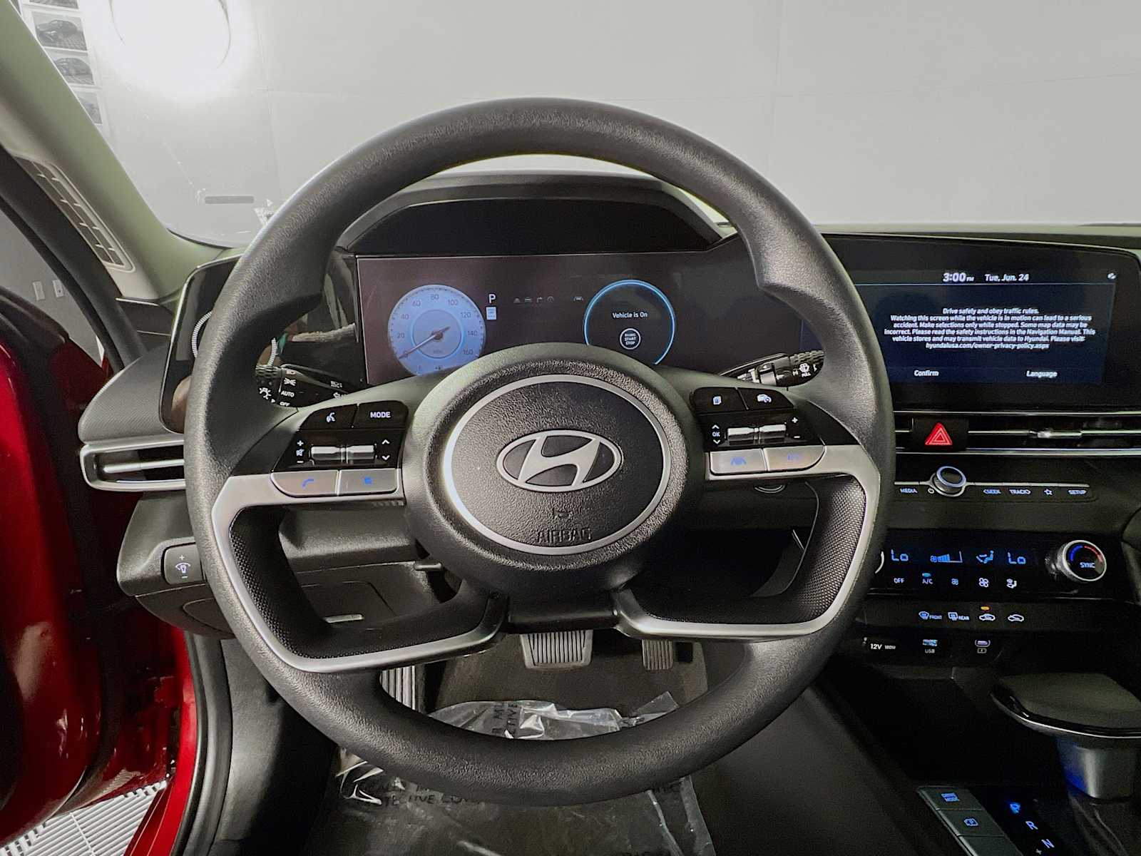 2024 Hyundai Elantra SEL - Photo 11