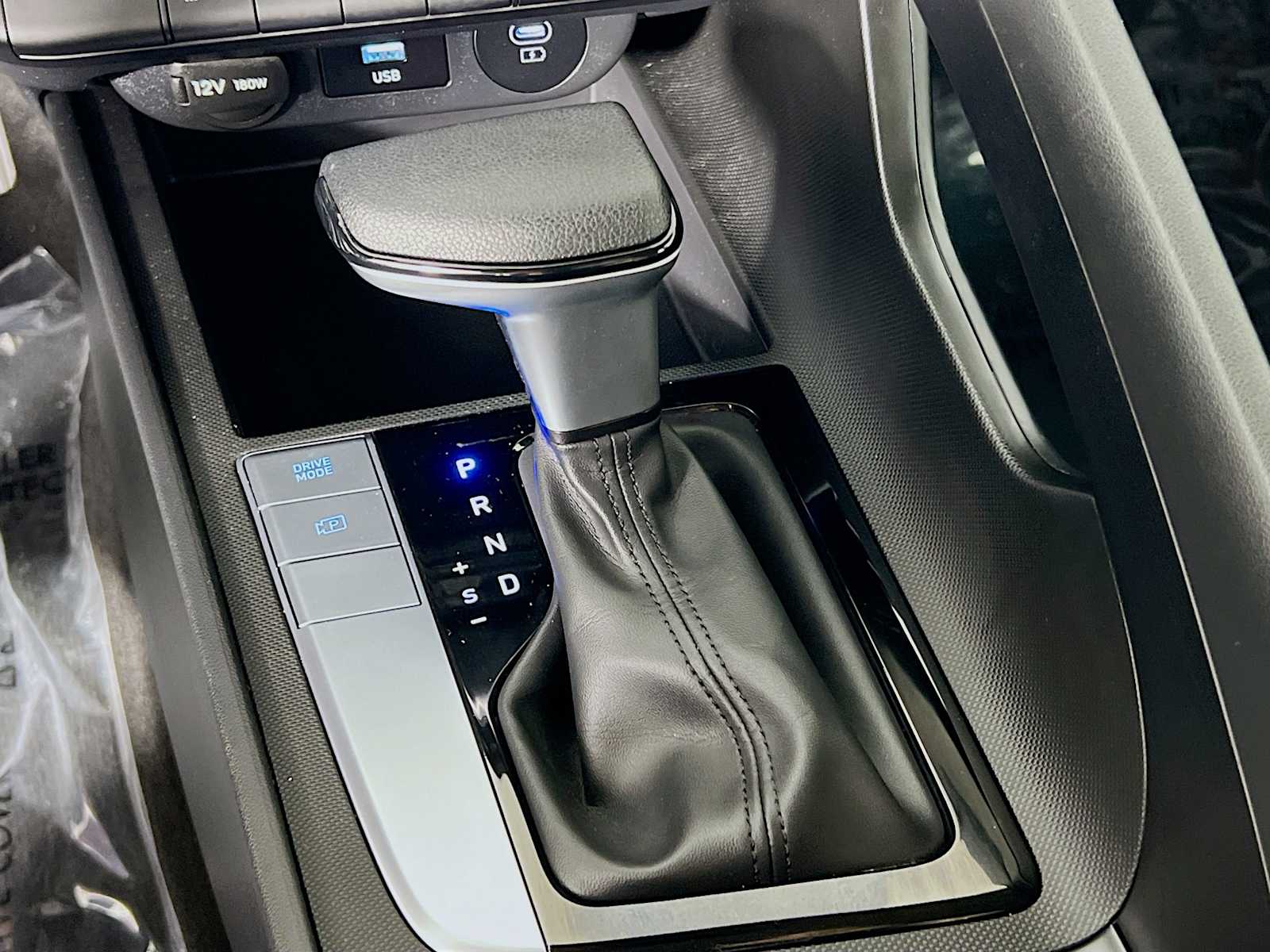 2024 Hyundai Elantra SEL - Photo 17