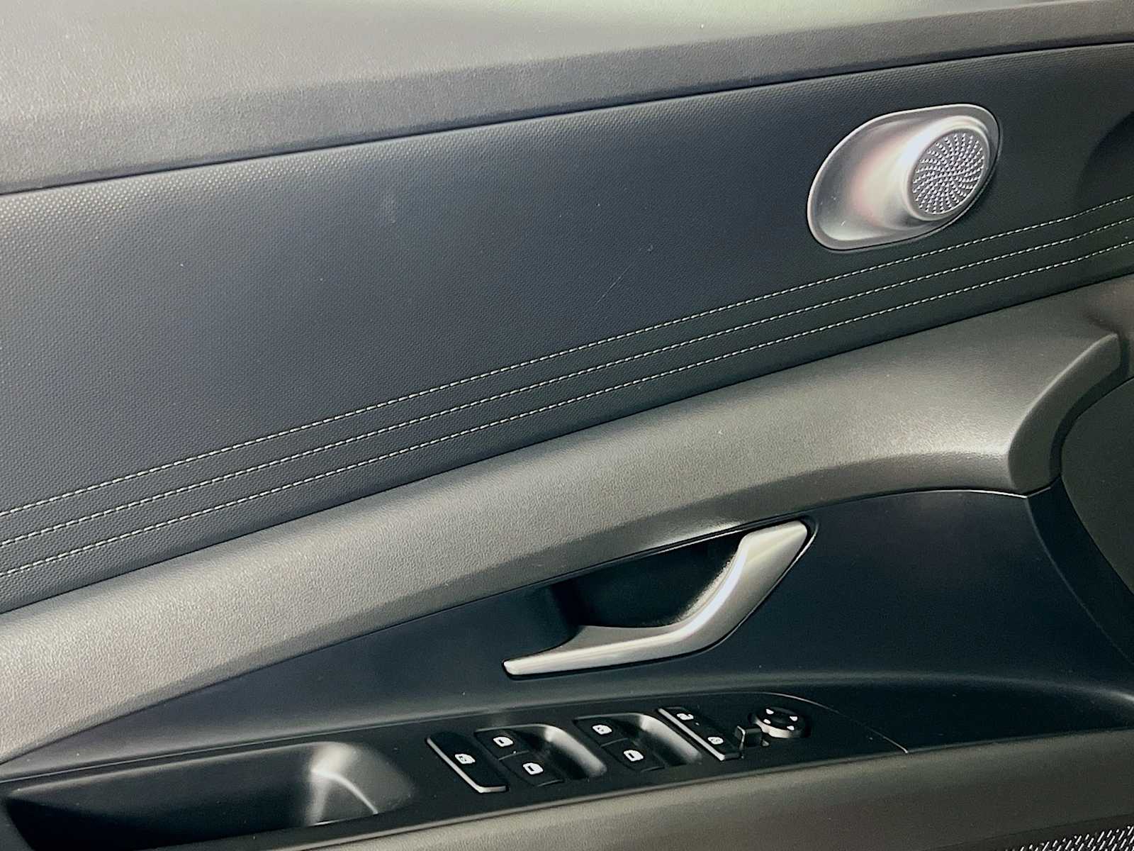 2024 Hyundai Elantra SEL - Photo 18