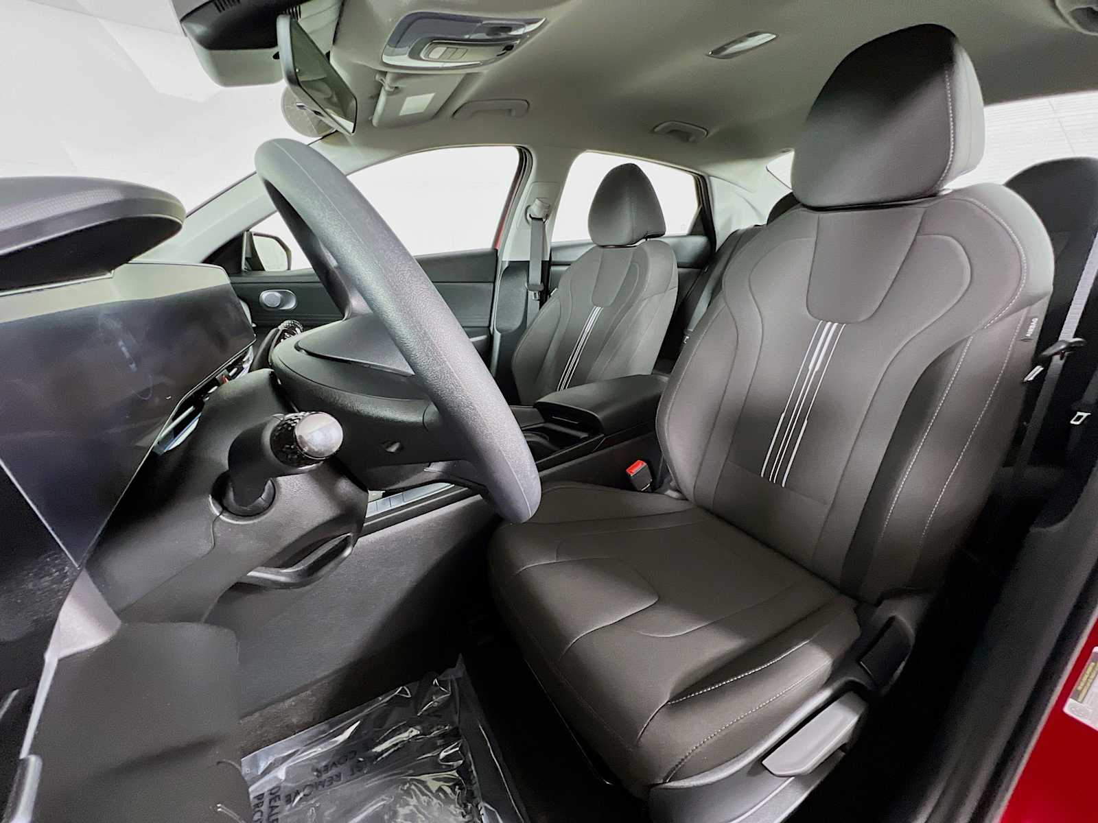 2024 Hyundai Elantra SEL - Photo 21