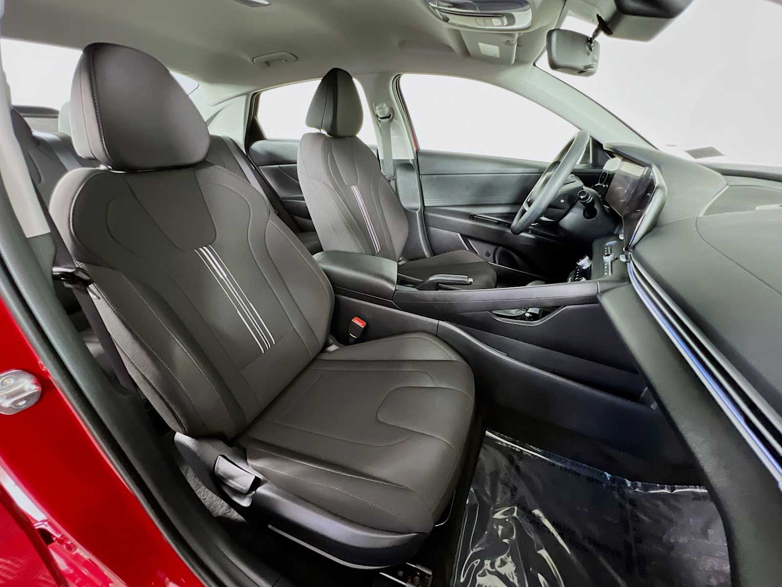 2024 Hyundai Elantra SEL - Photo 28