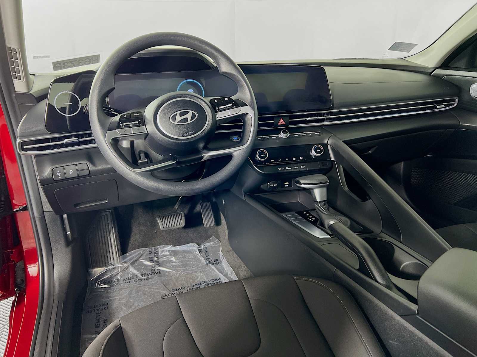 2024 Hyundai Elantra SEL - Photo 9