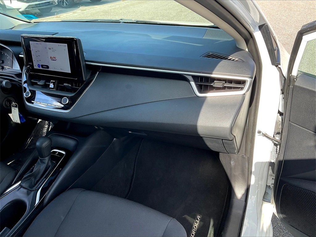 2024 Toyota Corolla LE - Photo 12