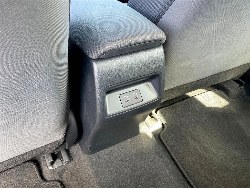 2024 Toyota Corolla LE - Photo 25