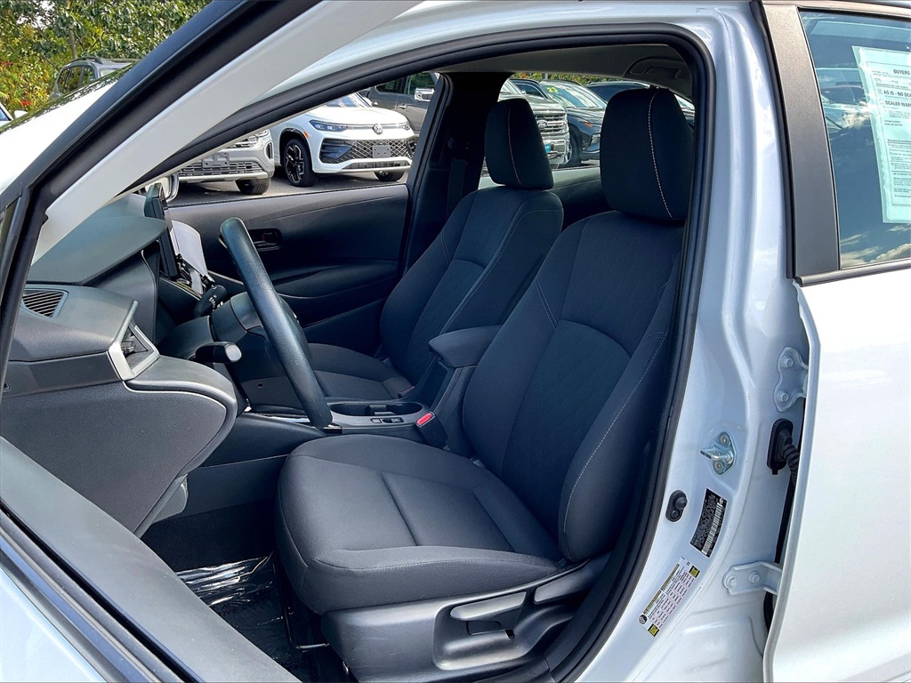 2024 Toyota Corolla LE - Photo 9