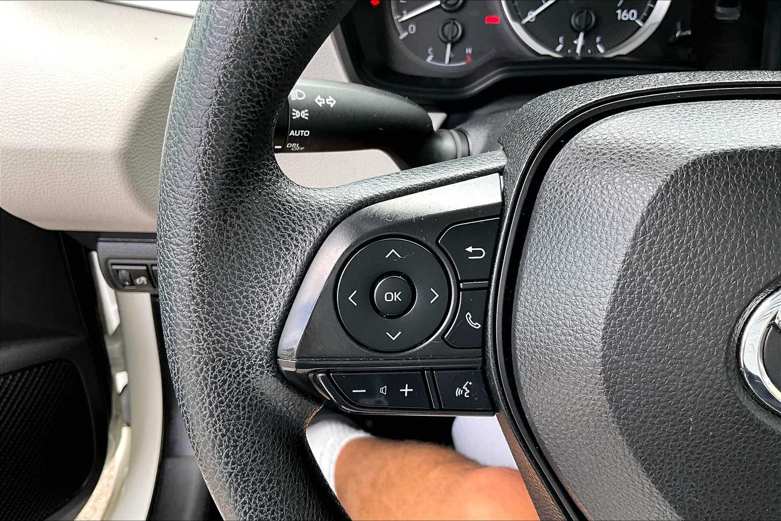 2021 Toyota Corolla LE - Photo 22