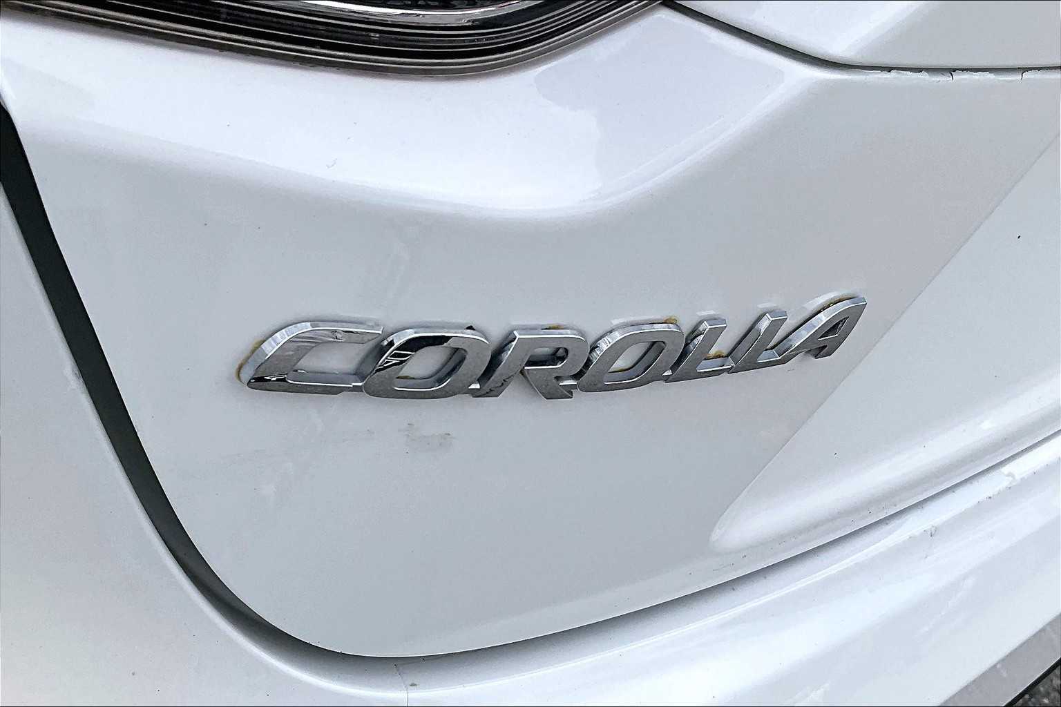 2021 Toyota Corolla LE - Photo 26