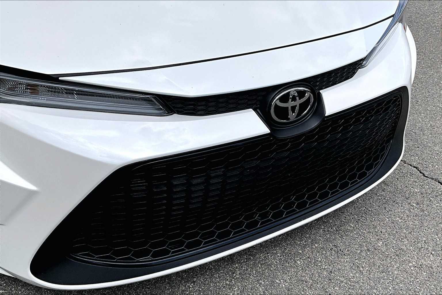 2021 Toyota Corolla LE - Photo 28