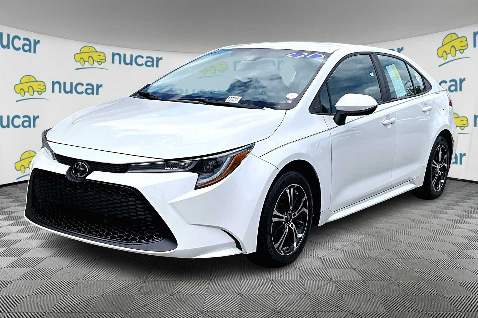 2021 Toyota Corolla LE - Photo 3