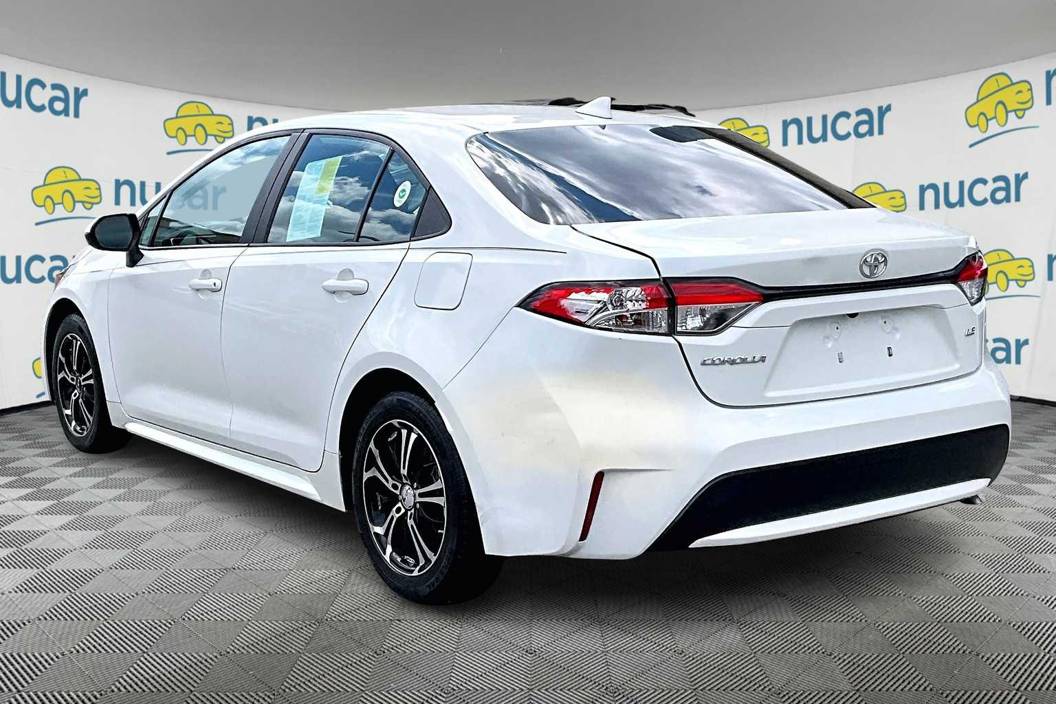 2021 Toyota Corolla LE - Photo 4