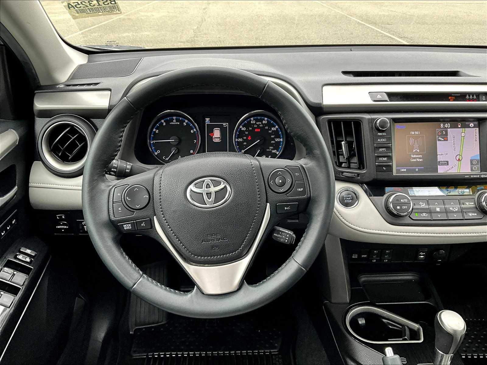 2018 Toyota RAV4 Limited - Photo 17