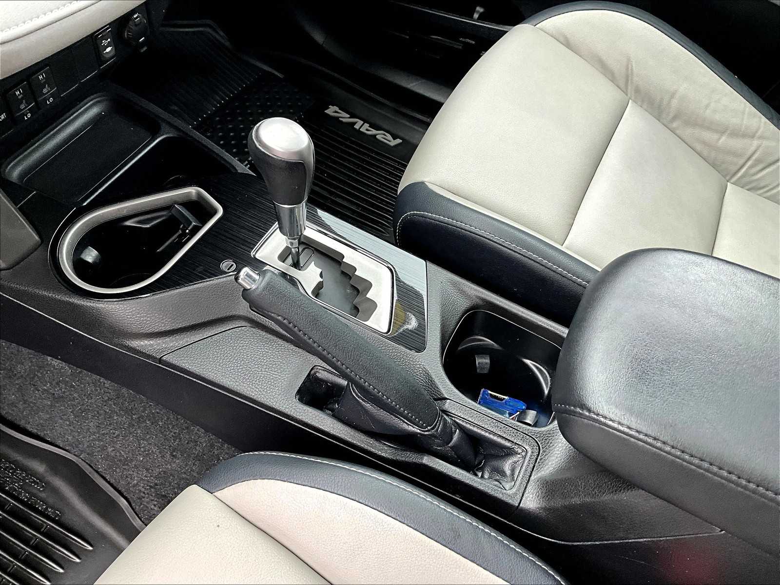 2018 Toyota RAV4 Limited - Photo 20