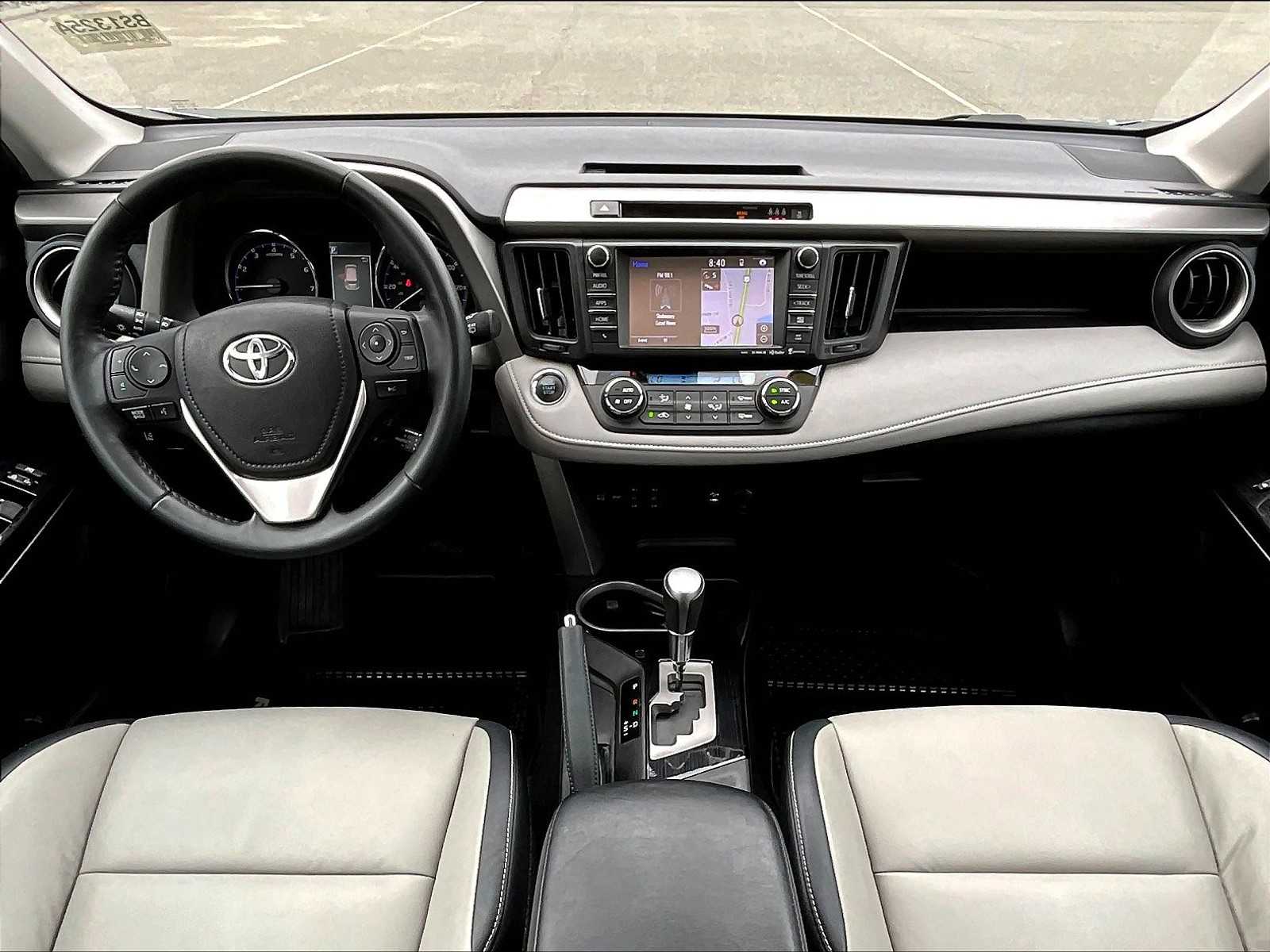 2018 Toyota RAV4 Limited - Photo 21