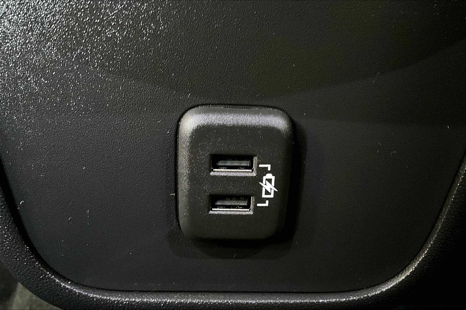 2022 Chevrolet Equinox LS - Photo 28