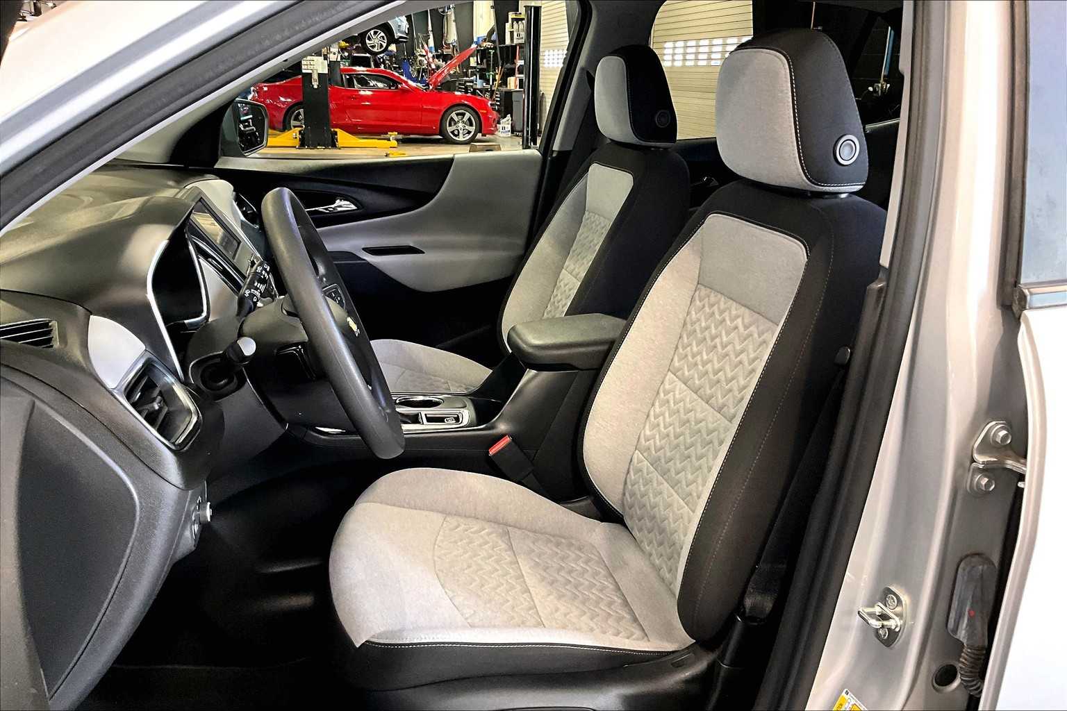 2022 Chevrolet Equinox LS - Photo 10