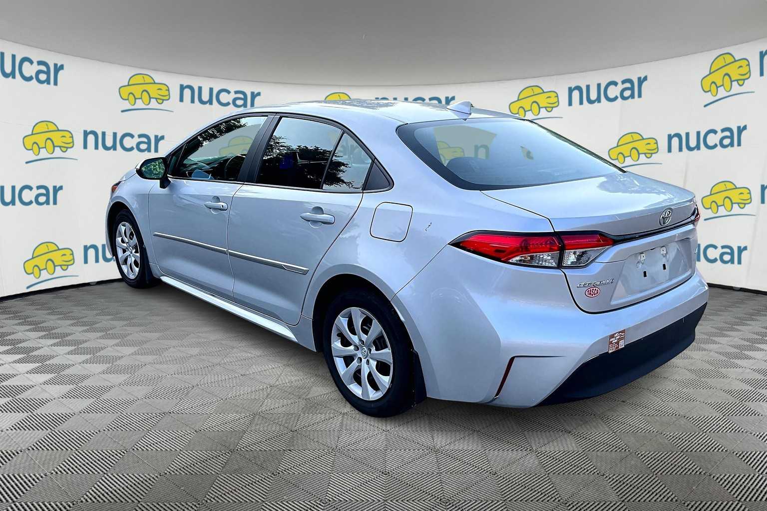 2024 Toyota Corolla LE - Photo 3