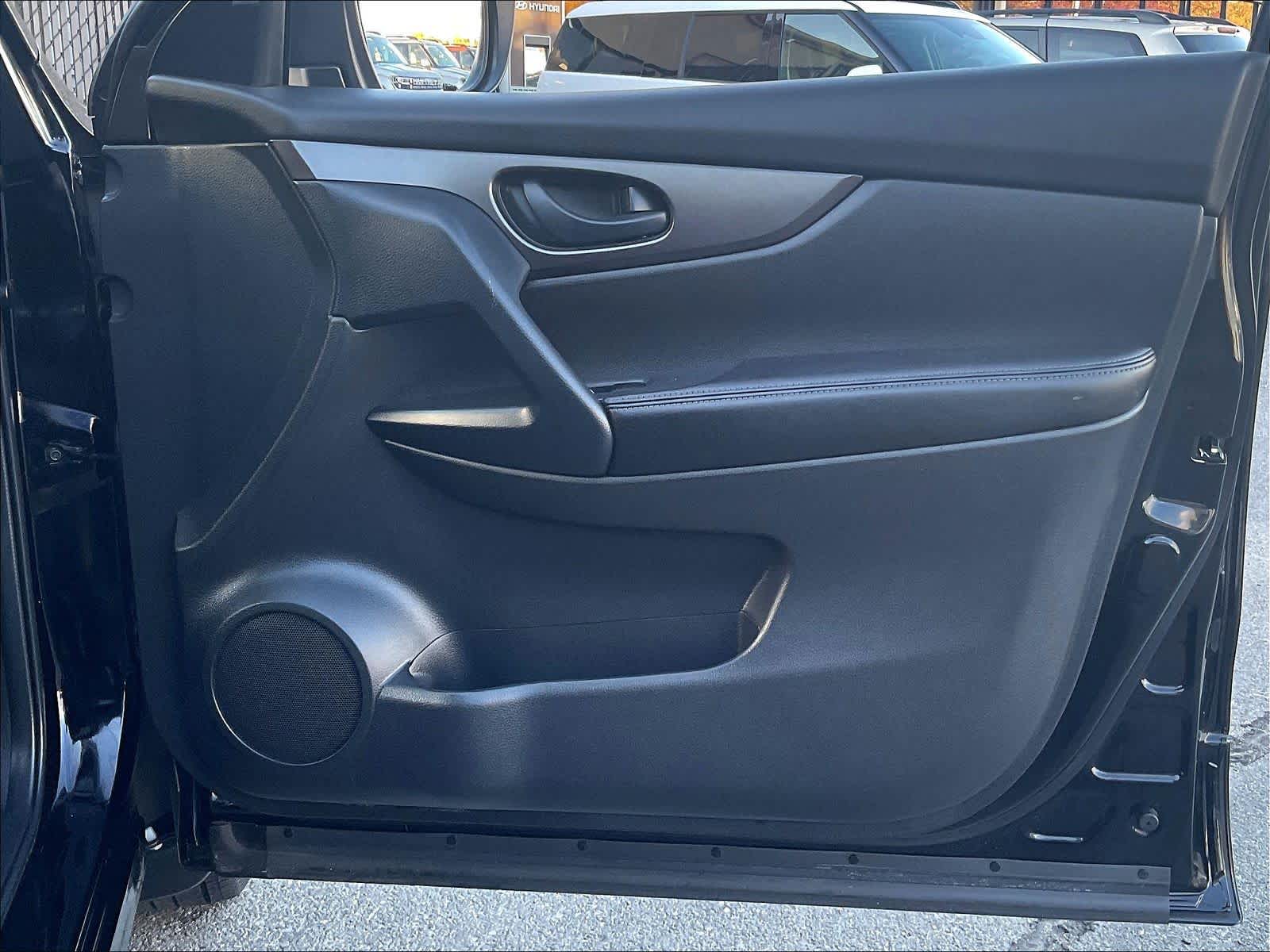 2020 Nissan Rogue Sport S - Photo 12