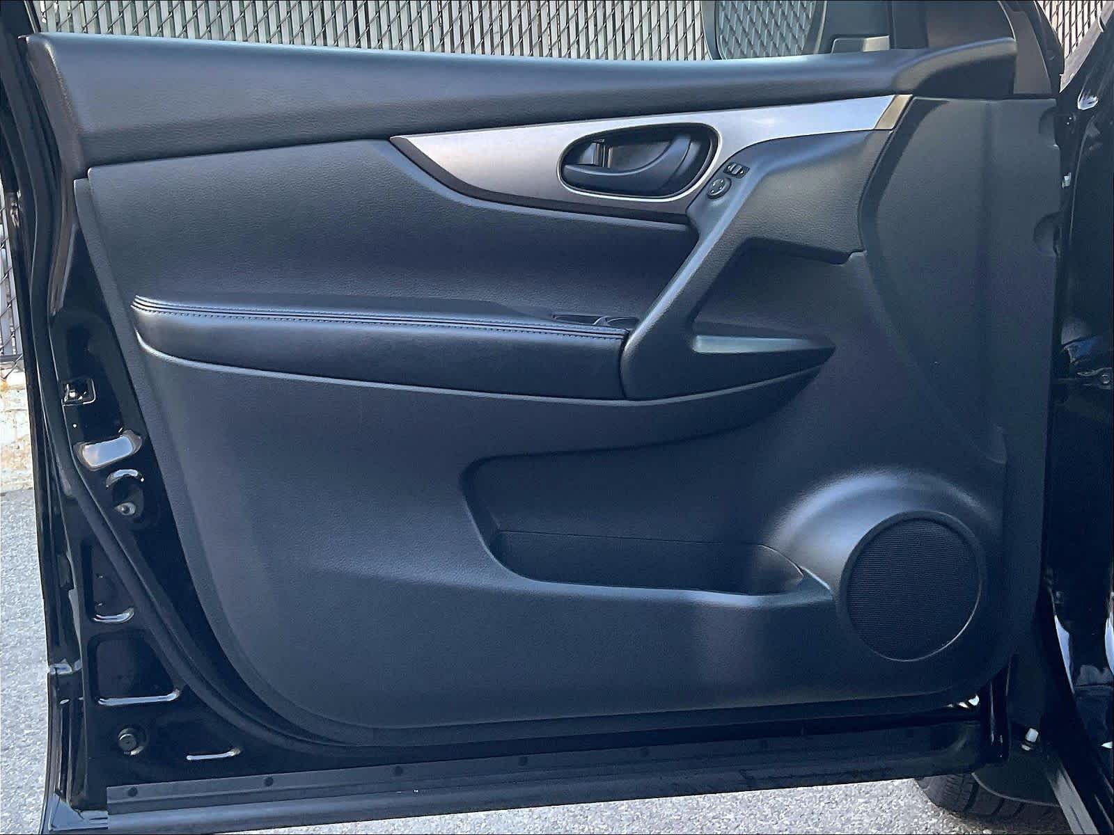 2020 Nissan Rogue Sport S - Photo 9