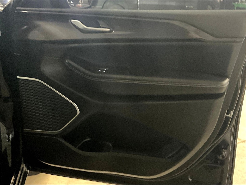 2022 Jeep Grand Cherokee L Laredo - Photo 12