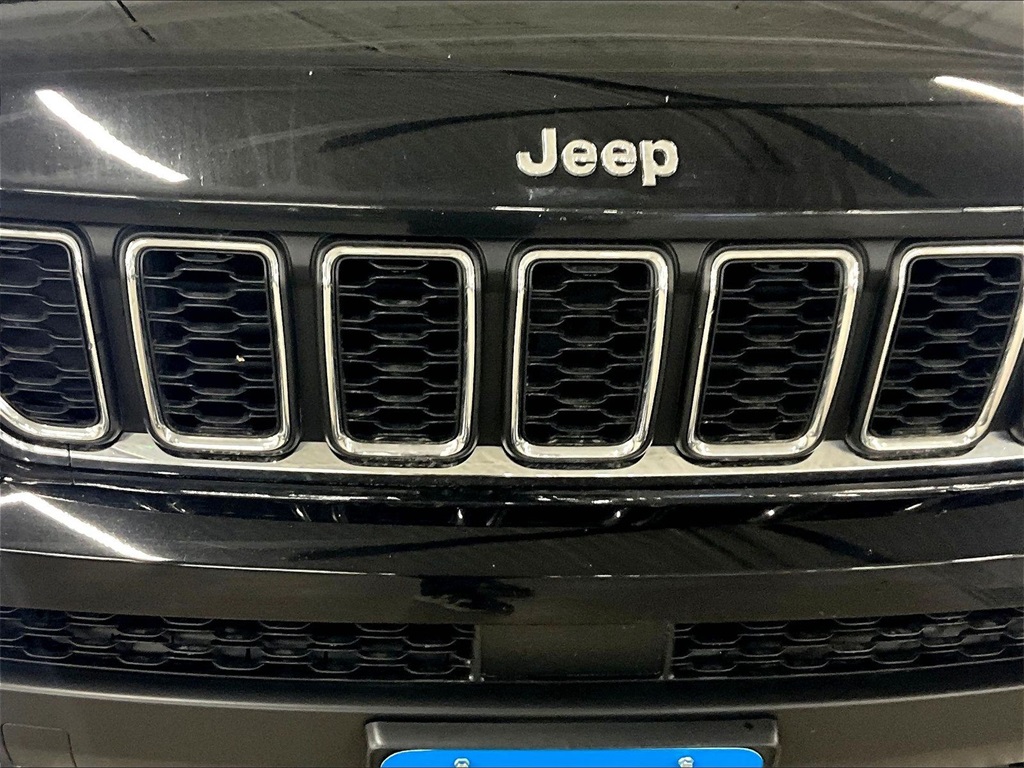 2022 Jeep Grand Cherokee L Laredo - Photo 31