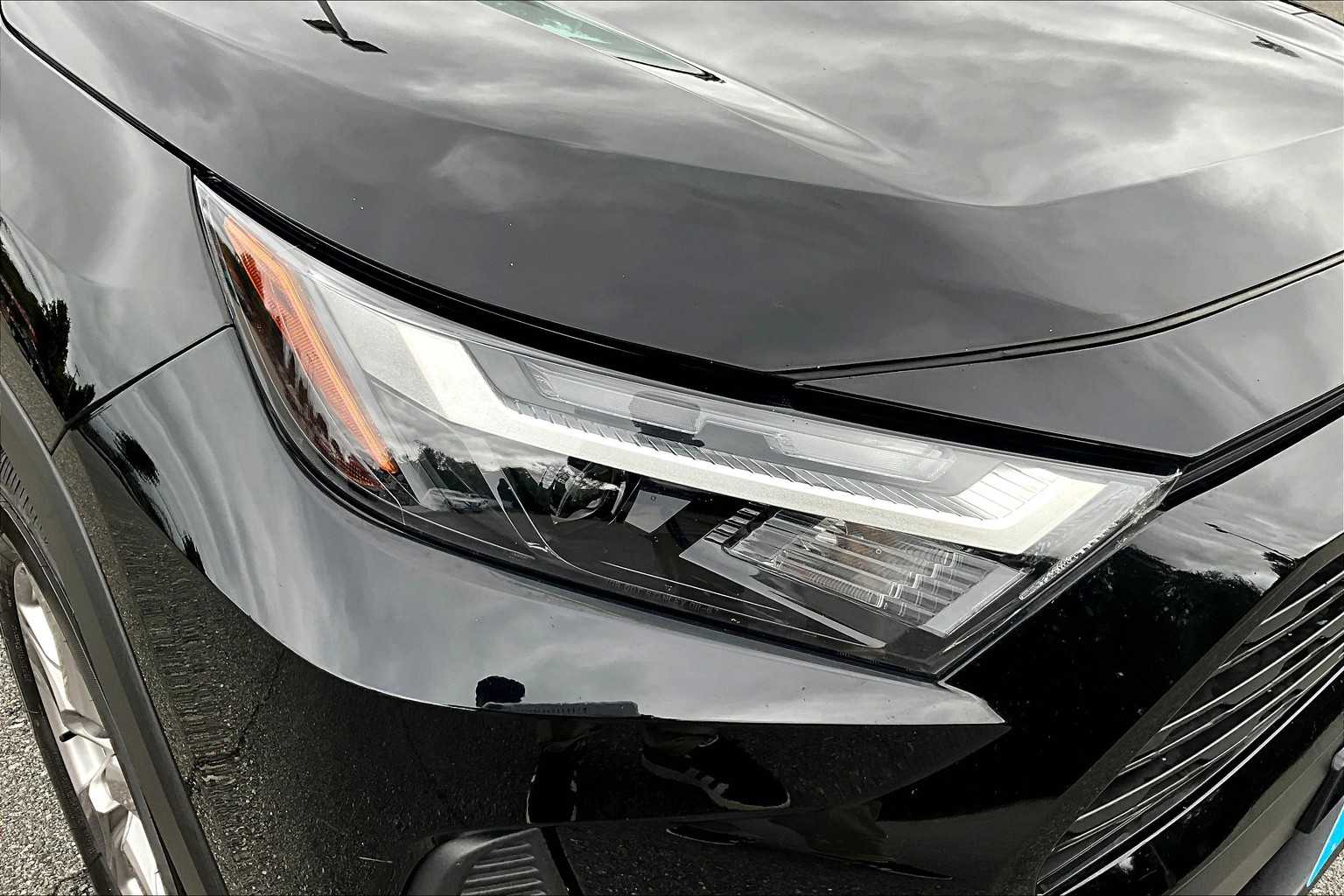 2023 Toyota RAV4 XLE - Photo 33
