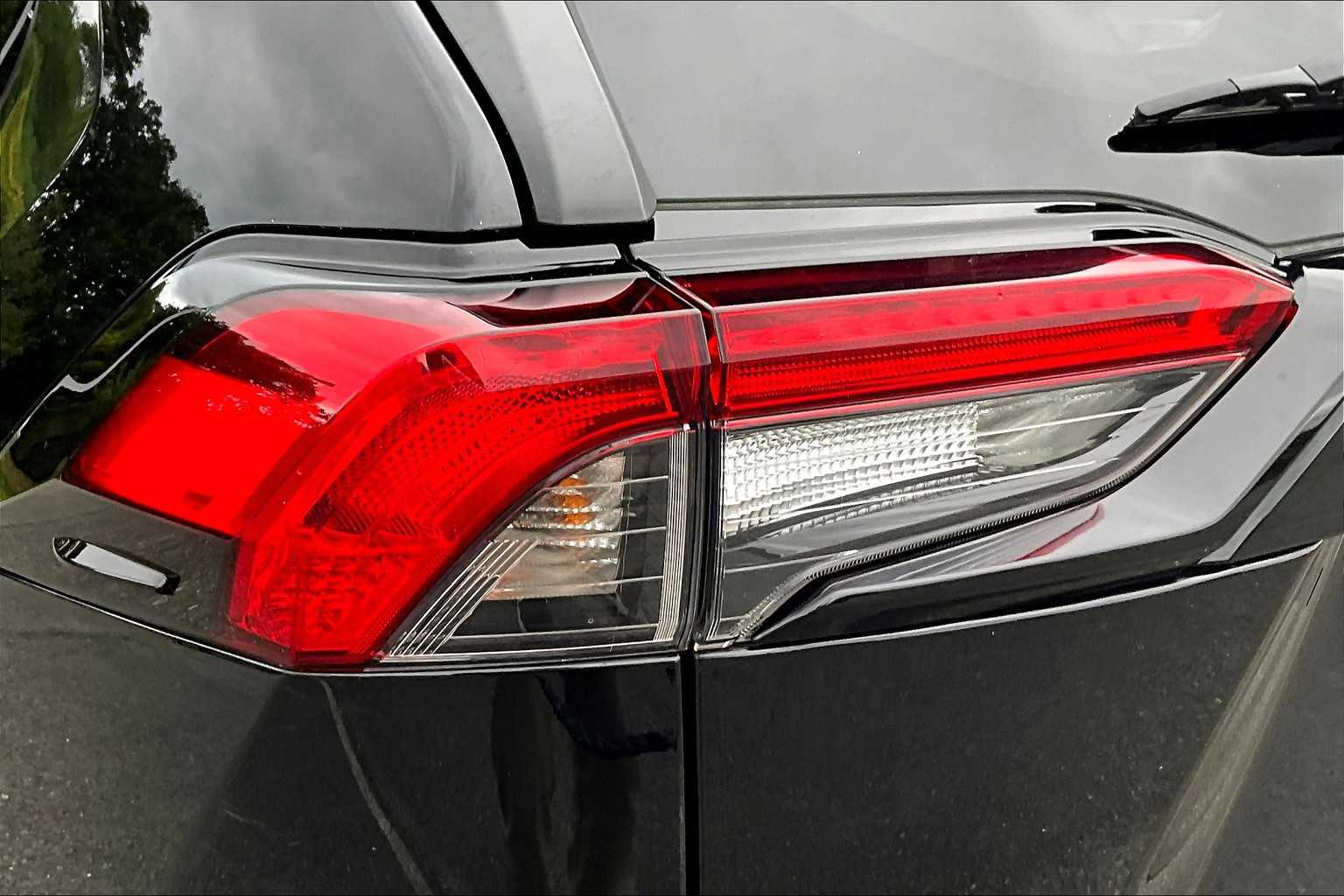 2023 Toyota RAV4 XLE - Photo 34