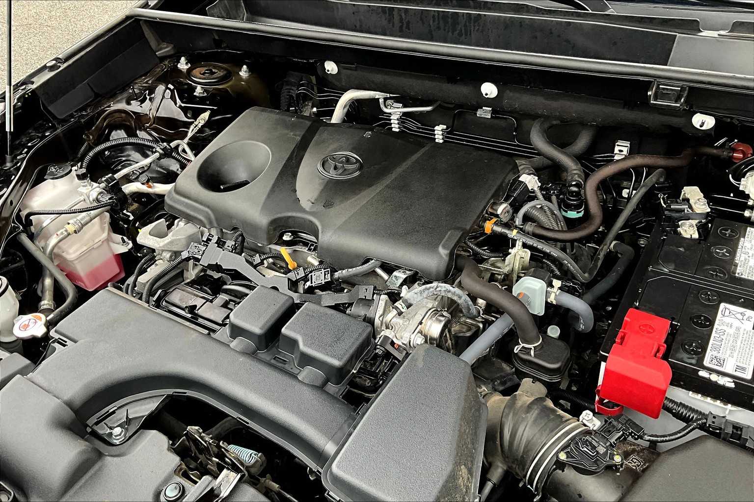 2023 Toyota RAV4 XLE - Photo 35
