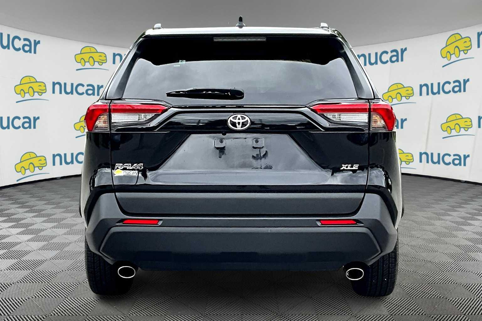 2023 Toyota RAV4 XLE - Photo 5