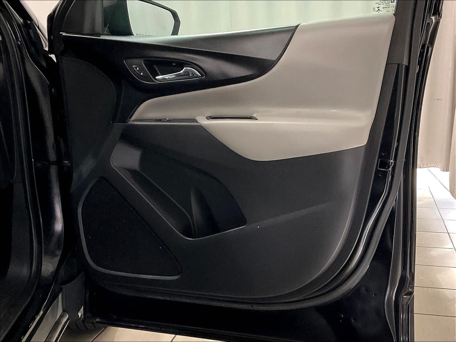 2018 Chevrolet Equinox LS - Photo 12