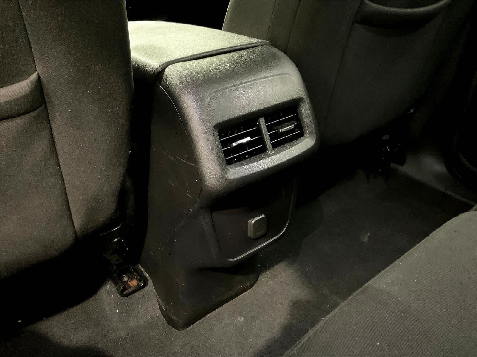 2018 Chevrolet Equinox LS - Photo 27